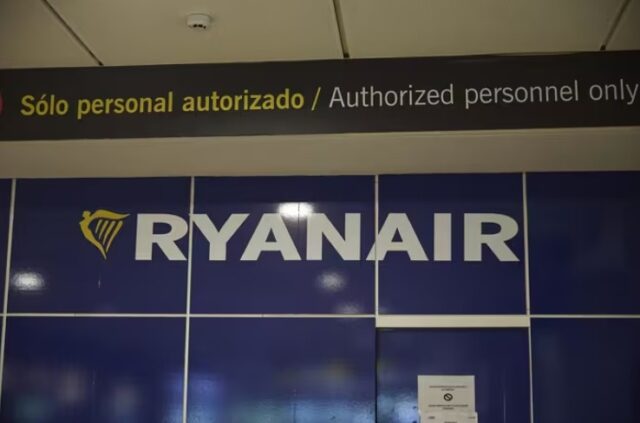 ryanair_es_apercibida_por_desobediencia_contra_eDreams.jpg
