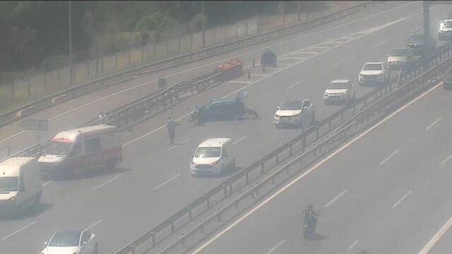 Imatge de l'accident a la C-32 a Sitges (via xarxes socials)