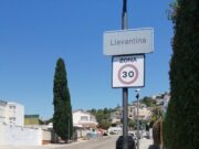 El govern de Sitges informa al veïnat de La Llevantina sobre el Pla de Millores 2026-2027